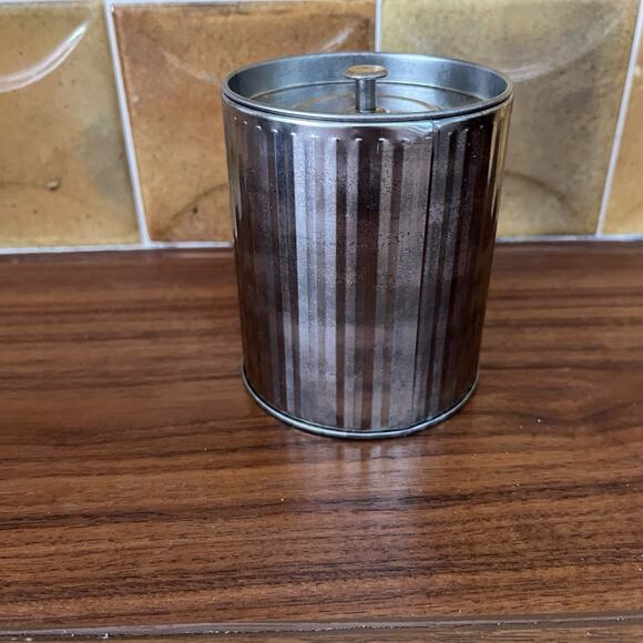 Sandalwood & Rose Soy Wax Candles Rustic Tin Metal Container Set of 2 - Picture 6 of 9